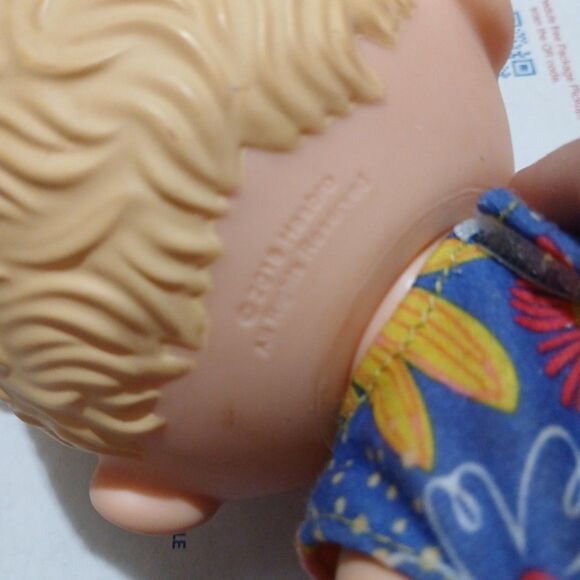 2018 Hasbro Baby Blonde Doll 12” Small Spot On Dress - Picture 8 of 8